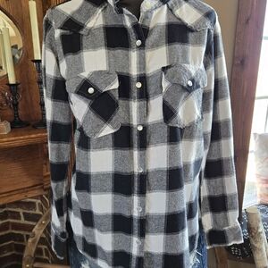 Women's Wrangler Black and White Plaid Shirt